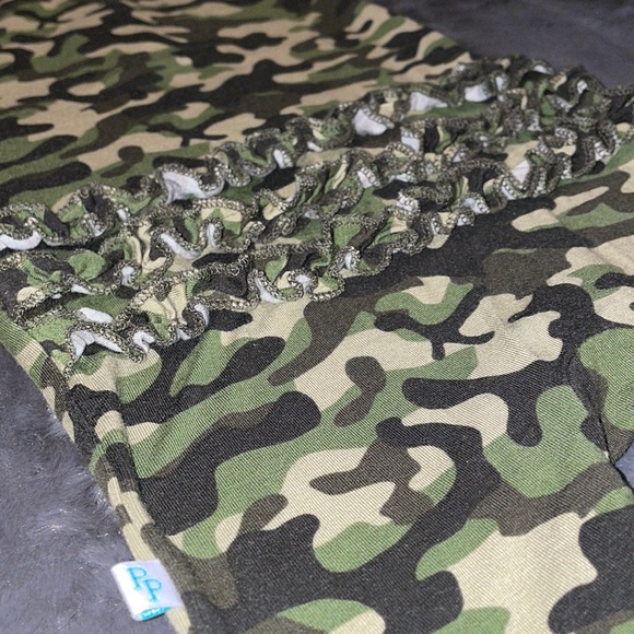 2T EUC Posh Peanut Cadet Camouflage Ruffle Butt Cap Sleeve Romper - Picture 2 of 10